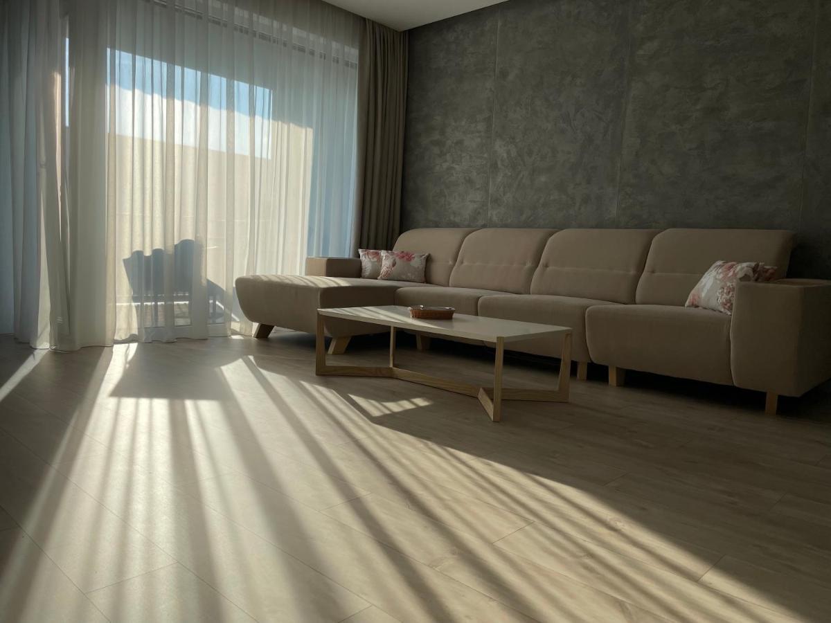 Greenbay Apartment With Free Parking Trencin Bagian luar foto