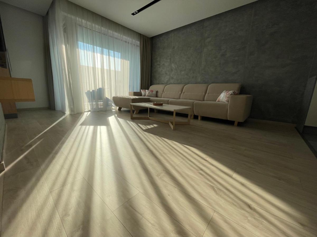 Greenbay Apartment With Free Parking Trencin Bagian luar foto