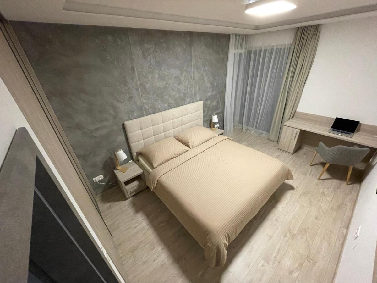 Greenbay Apartment With Free Parking Trencin Bagian luar foto