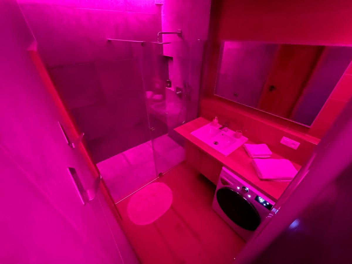 Greenbay Apartment With Free Parking Trencin Bagian luar foto