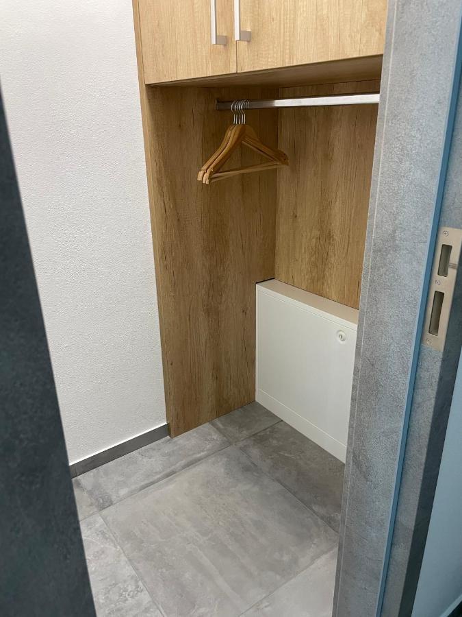 Greenbay Apartment With Free Parking Trencin Bagian luar foto