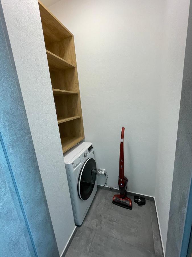 Greenbay Apartment With Free Parking Trencin Bagian luar foto