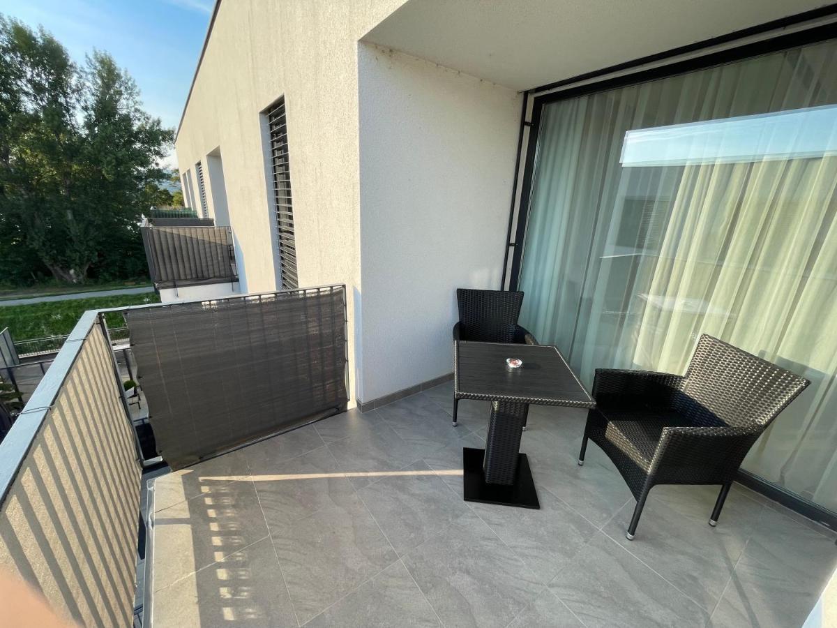 Greenbay Apartment With Free Parking Trencin Bagian luar foto