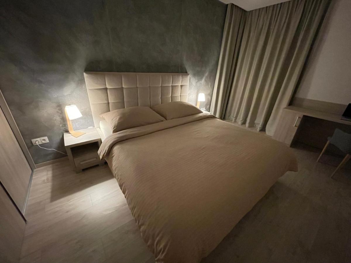 Greenbay Apartment With Free Parking Trencin Bagian luar foto