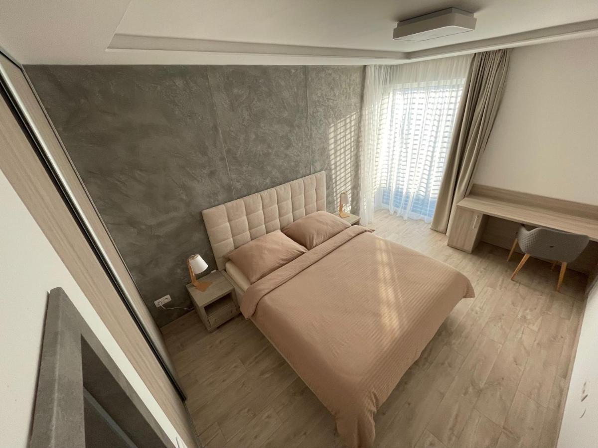 Greenbay Apartment With Free Parking Trencin Bagian luar foto