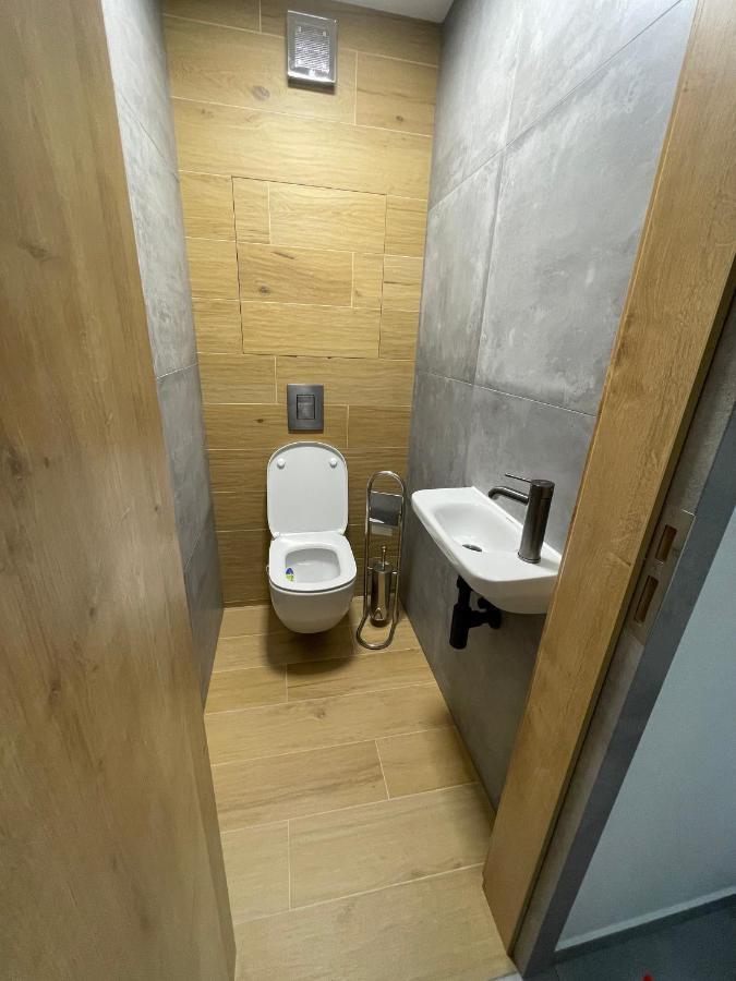 Greenbay Apartment With Free Parking Trencin Bagian luar foto